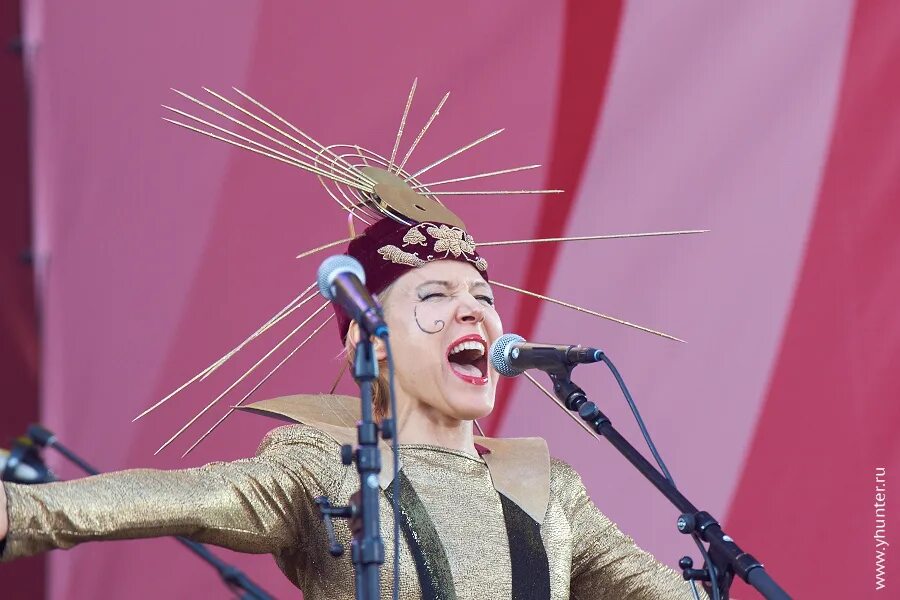 Создание фестиваля. Фестиваль сотворение мира 2012. Коллективное рисование тимбилдинг. Создание фестиваля. Фестиваль.