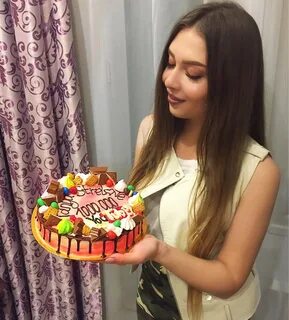 Таня стрелова
