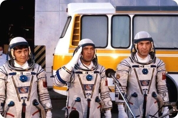 Союз т 7. Союз т 12 джанибеков савицкая волк. союз т7 экипаж. экипаж корабля &quot;союз т-2&quot; 1980.