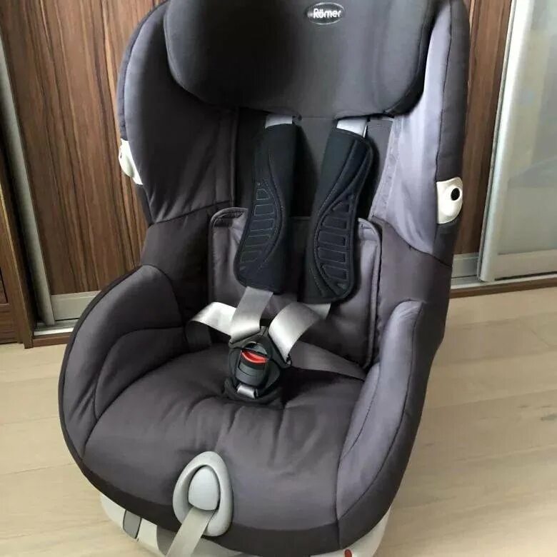 Автокресло 0 britax romer. Автокресло Britax Romer Trifix. Трификс Ромер автокресло. Автокресло Бритакс Ромер Трификс. Бритакс Ромер Трификс 9-18.