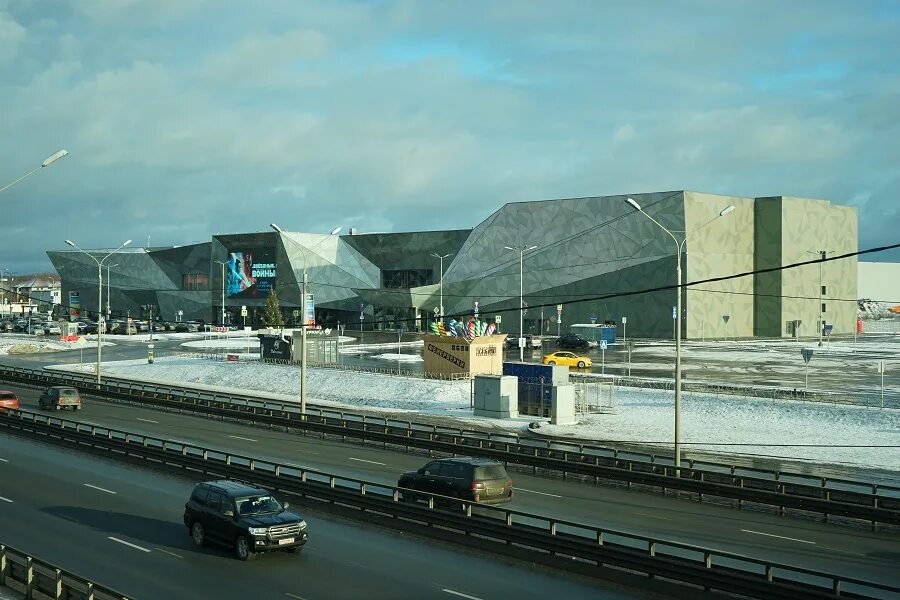 Планета на дмитровском шоссе. 5 Планет на Дмитровке. ТЦ на Дмитровском шоссе 5 планет. Планета Дмитровское шоссе. 5 Планет на Дмитровке кинотеатр.