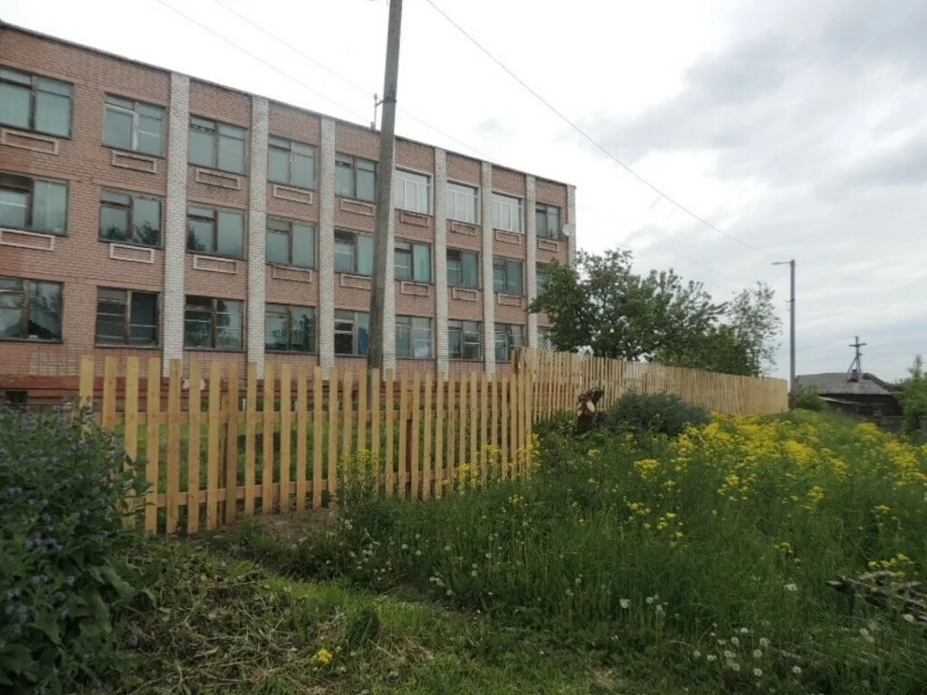 Школа стулово