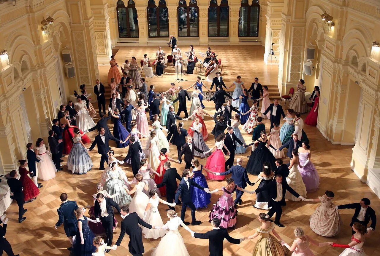 екатерининский бал 2021. бал в стиле 19 века в дворянской усадьбе. сам бала. бал 1890 юсупова. выпускной в константиновском дворце спб.