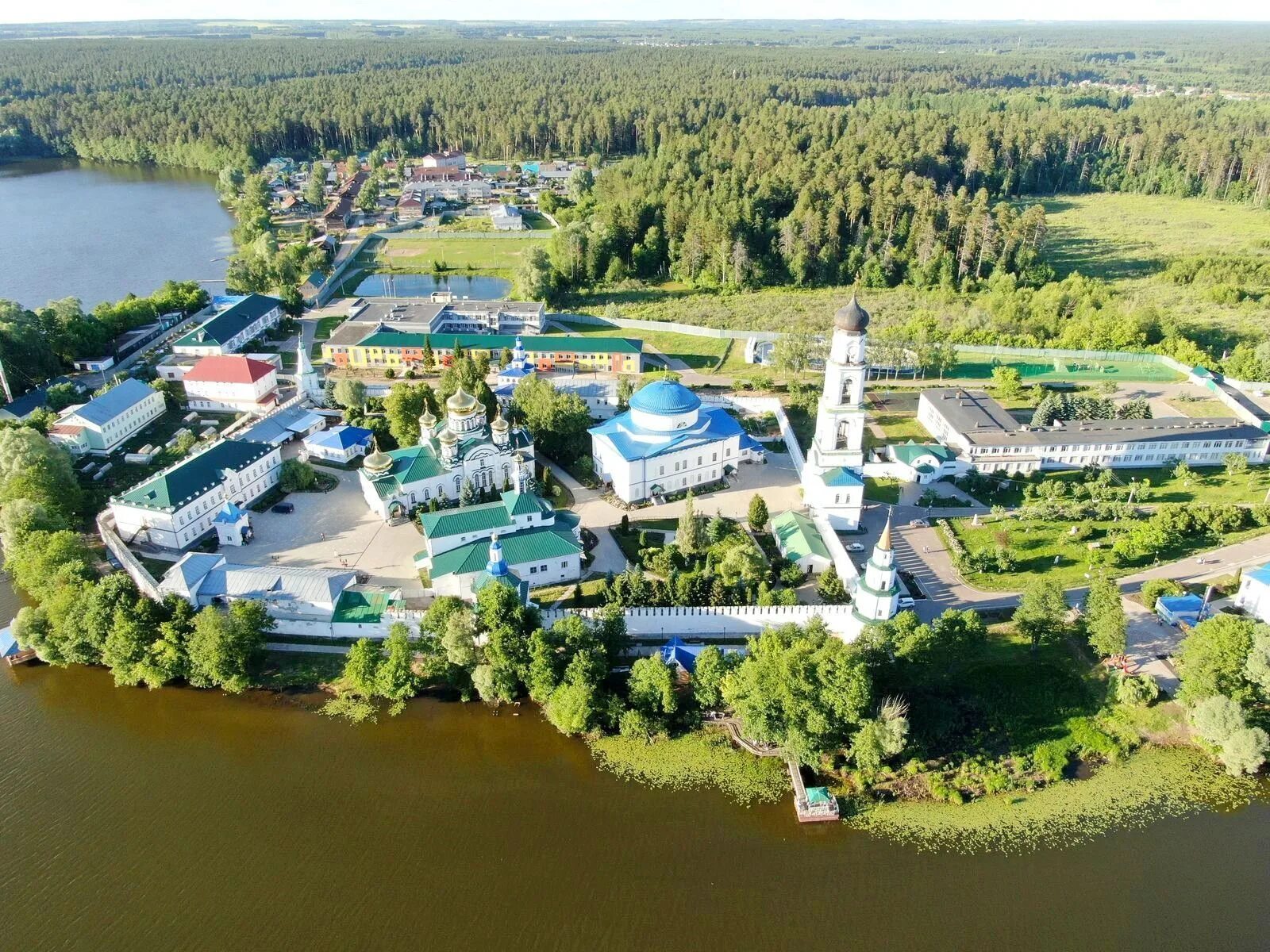 Раифский Богородицкий монастырь. Раифский монастырь в Казани. Раифский Богородицкий мужской монастырь Зеленодольск. Раифский Богородицкий монастырь (27 км от г. Казани). Сайт раифского монастыря казань