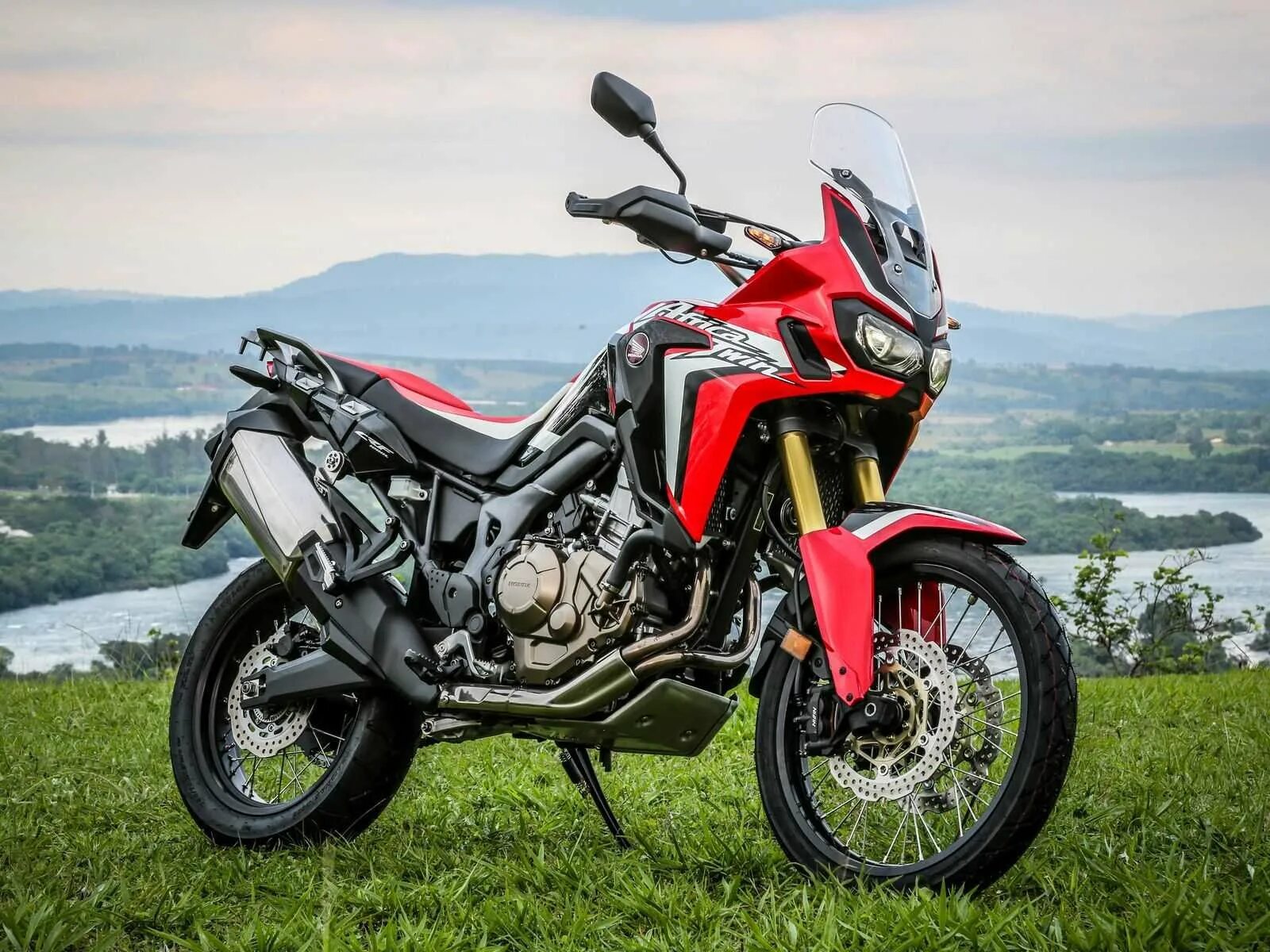 Honda crf1000l. Honda africa twin 2017. Honda africa twin. Crf1000l africa twin. Honda africa twin 1000.