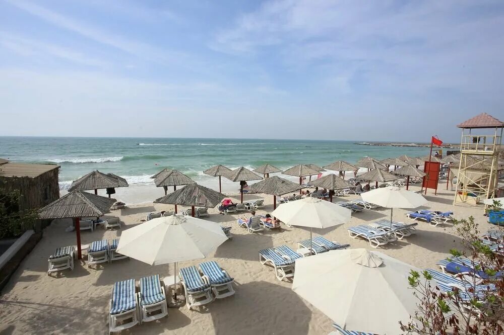 Ramada beach hotel ajman. Ramada Hotel Suites Ajman 4 пляж. Ramada by Wyndham Beach Hotel Ajman 4*. Ramada Hotel & Suites Ajman 4* пляж отеля. Ramada by Wyndham Beach Hotel Ajman 4* Аджман, 100 м до моря.