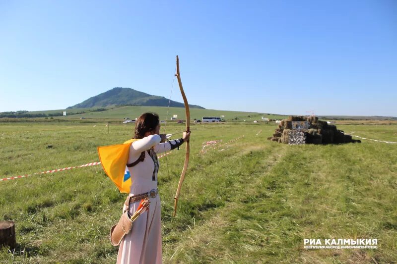 Посланники цаган хана. Цаган Кукшова Калмыкия. Цаган Кукшова Элиста. Калмыкия туризм. Калмыкия для туристов.