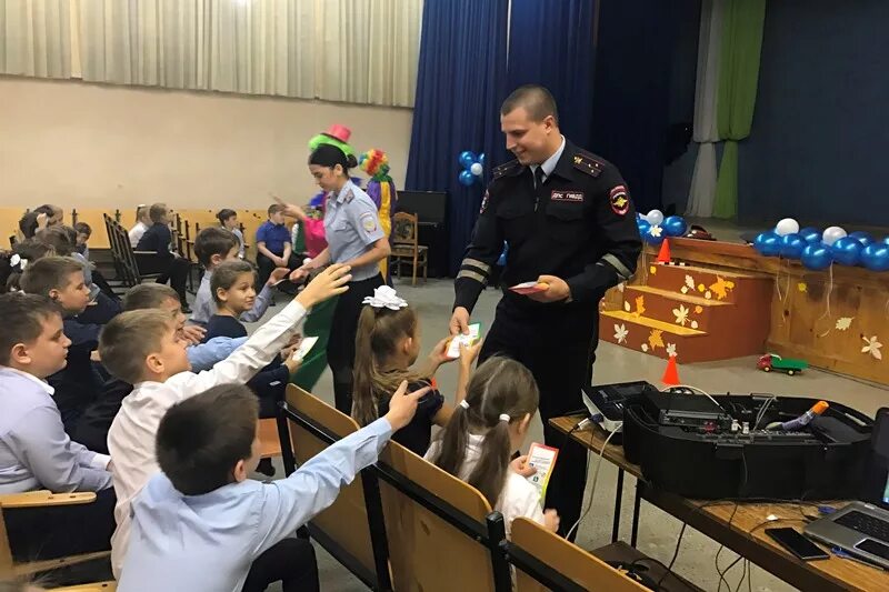 Цдт барнаул. Школа 128 барнаул. директор школы 128 барнаул. школа 128 барнаул 2017. школа 128 самара.
