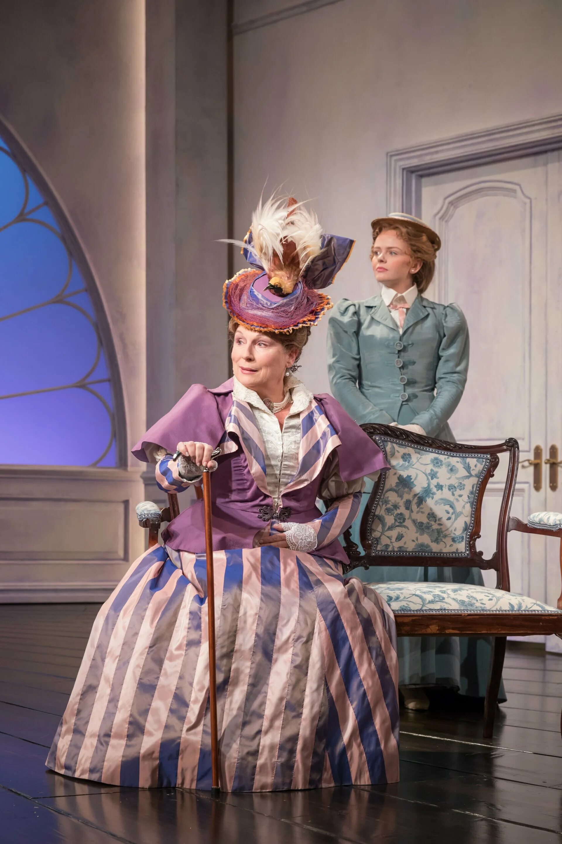 веер леди уиндермир. веер леди уиндермир книга.