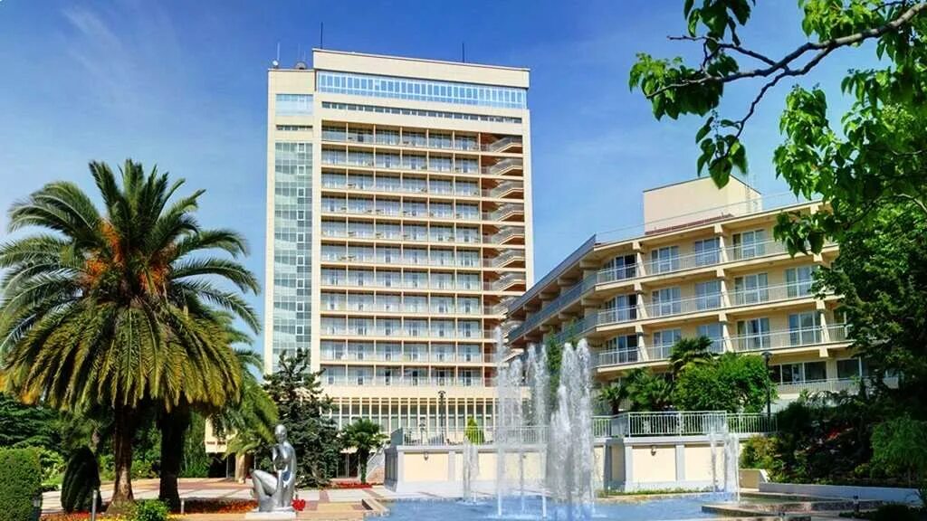 Открытый юг картинки. Сочи открытый юг. Открытый юг. Актер 3 санаторий сочи. Программа открытый юг.