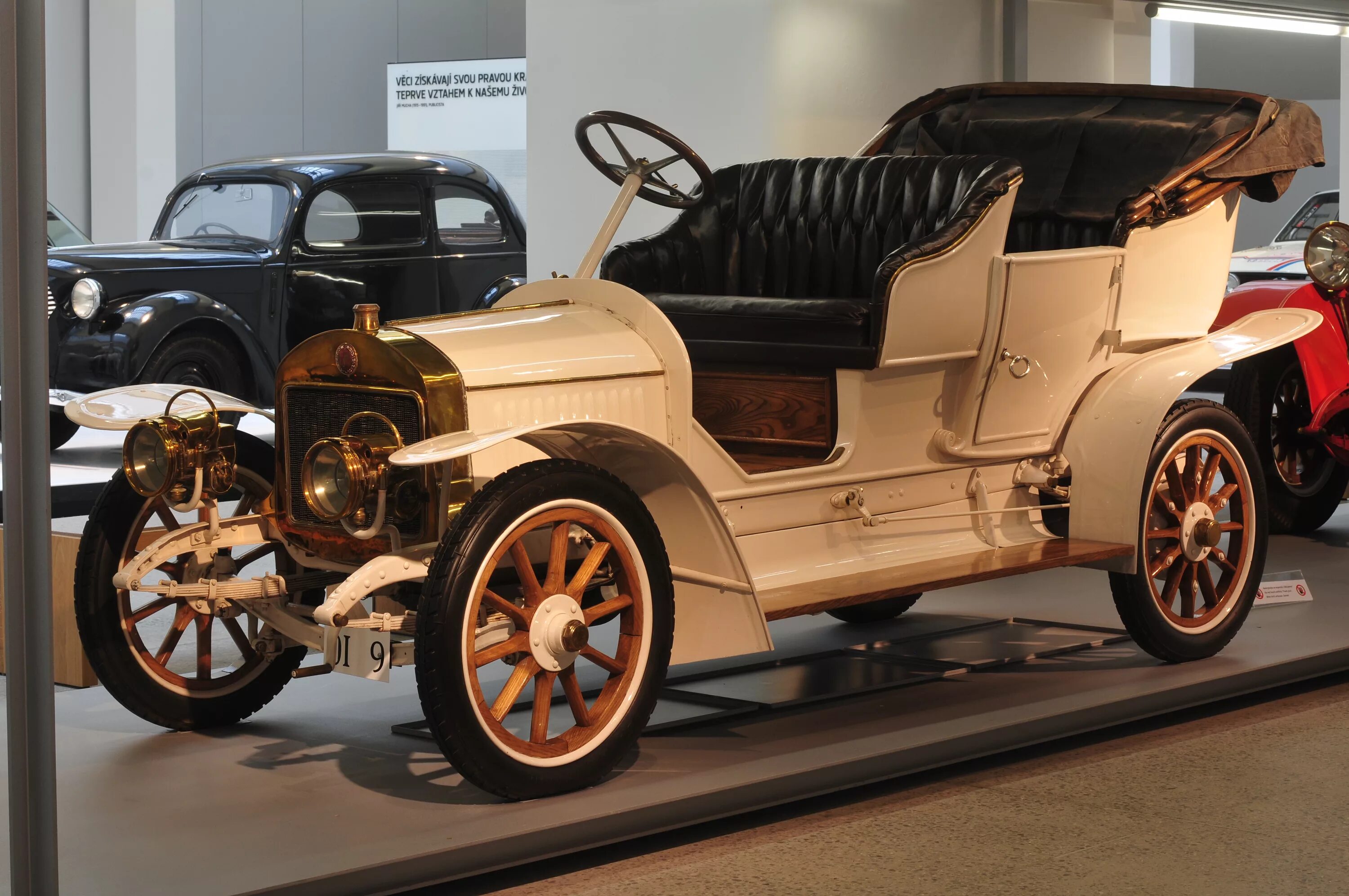 4 исторические модели. Mercedes benz 1926. 4 исторические модели. 1909. 1902 форд 999.