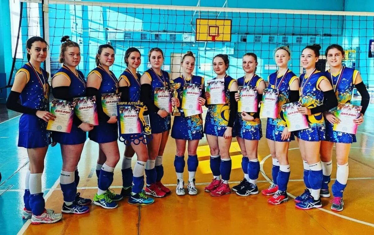 волейбольная команда девочки. волейбол команда. спортивная команда волейбол. спортивная команда волейбол. команда волейболистов.