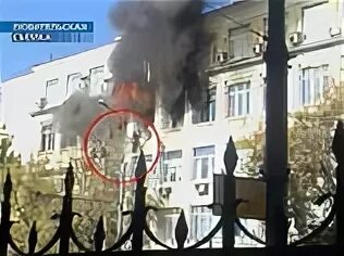 Пожар в университете в москве. Пожар в москве на комсомольском проспекте. Пожар в институте в москве октябрь 2007. Пожар москва 2021. Пожар москва университет.