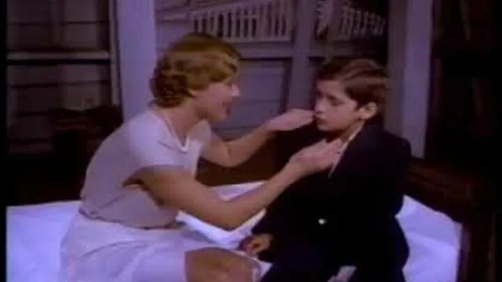 Мать с ребенком. Семейная фотосессия в винтажном стиле. Ретро сын. Маму сын винтаж. Маму сын винтаж.