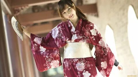 Японское женское кимоно.