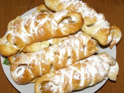 Булочки с курагой из дрожжевого теста