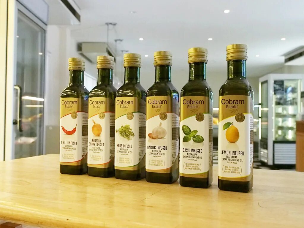 Масло Cobram Estate оливковое Lemon Infused. Infused Extra Virgin Olive Oil Lemon. Cobram Estate Extra Virgin Light. Infused Extra Virgin Olive Oil garlic.