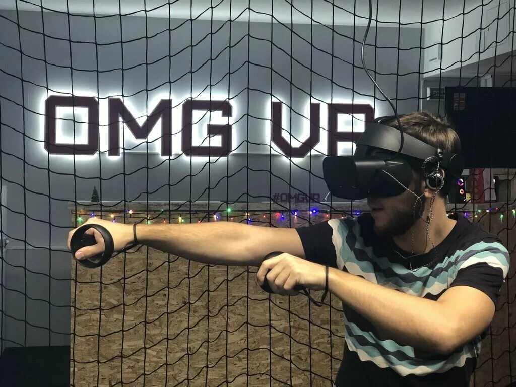 Клуб виртуальной реальности VR. Клуб OMG VR. Клуб виртуальной реальности в Москве. Дизайн клуба виртуальной реальности.