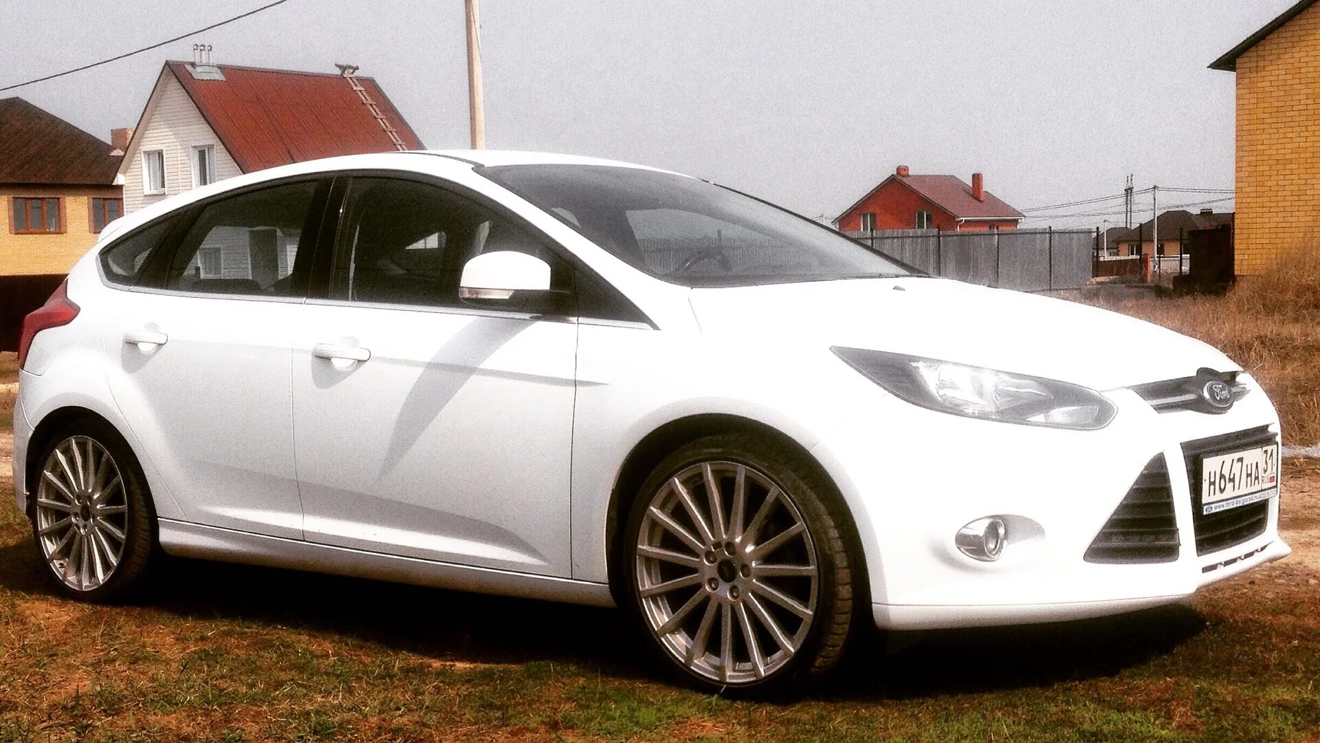 Летние каточки R 18 - Ford Focus III Hatchback, 2 л, 2015 года колёсные диски DR