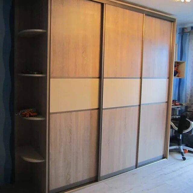 дизайнерские шкафы в спальню. шкаф купе лдсп наполнение. шкаф купе рамир 4. шкаф-купе в спальню. шкаф рамир бежевый с зеркалом.