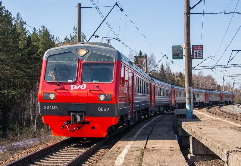 Поезд эп2к. Электрички поварово москва. Пушкино москва карта. Электрички поварово 1 москва. Расписание электричек александров москва.