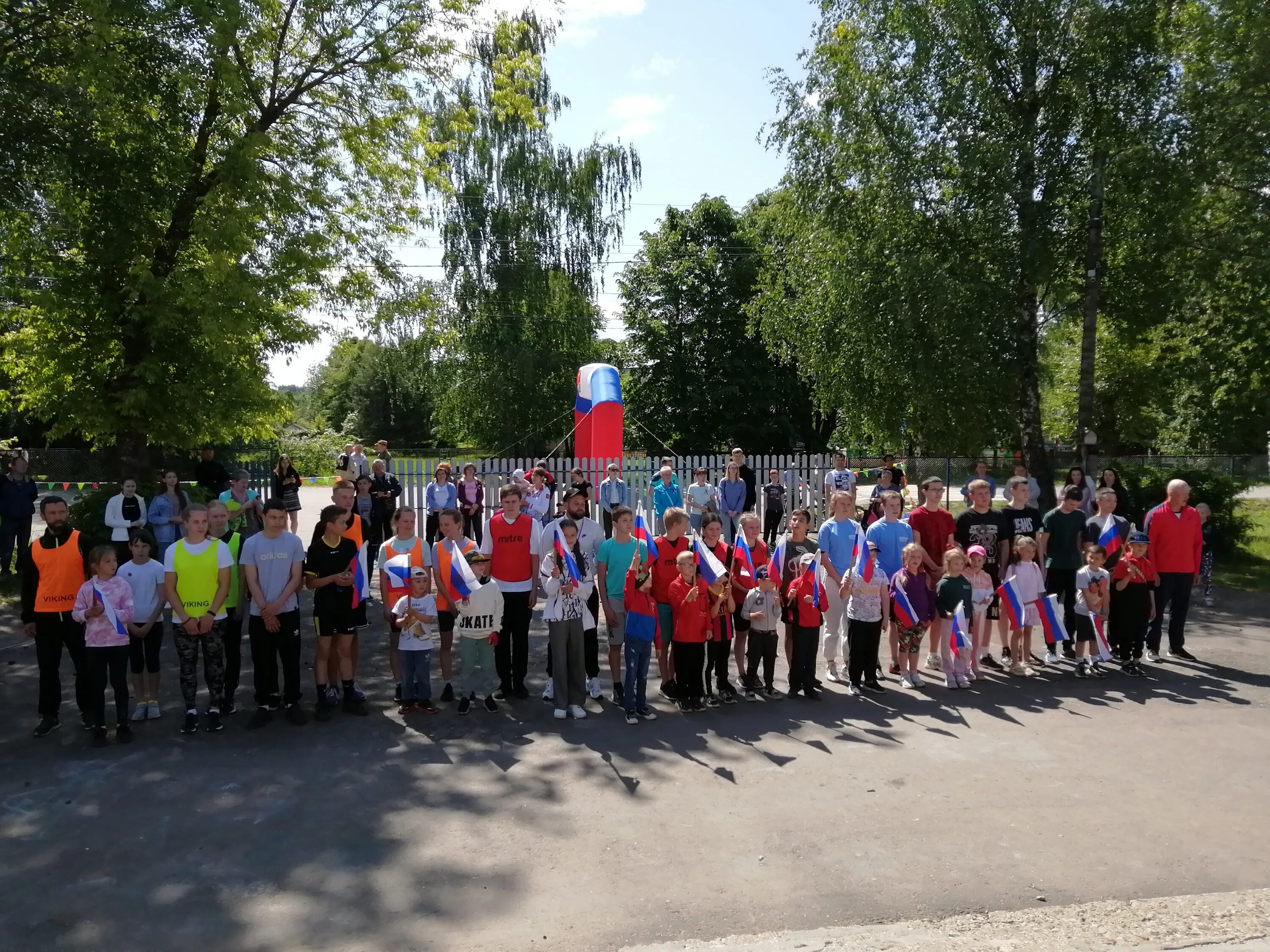 Красное-на-волге школа. Субботник. Красное ньюс новости сегодня последние. News значок. Красное ньюс новости сегодня последние.
