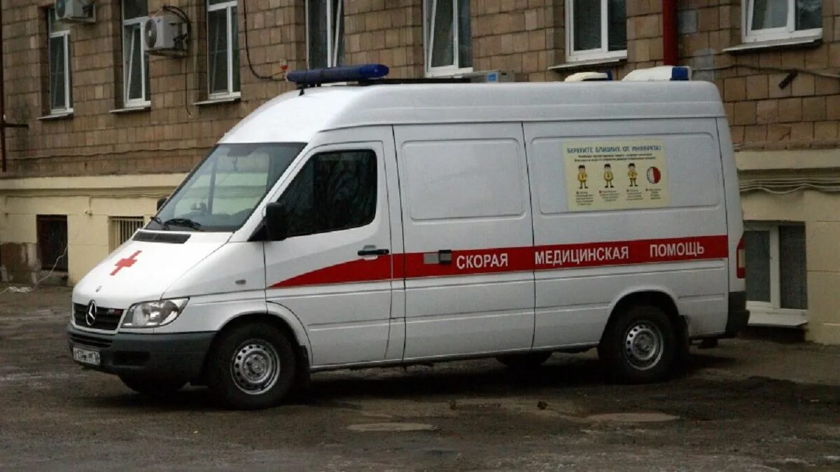 Номер скорой волжский. Как выглядит машина скорой помощи. Номер скорой помощи волжский. Номер скорой волжский. Номер скорой волжский.