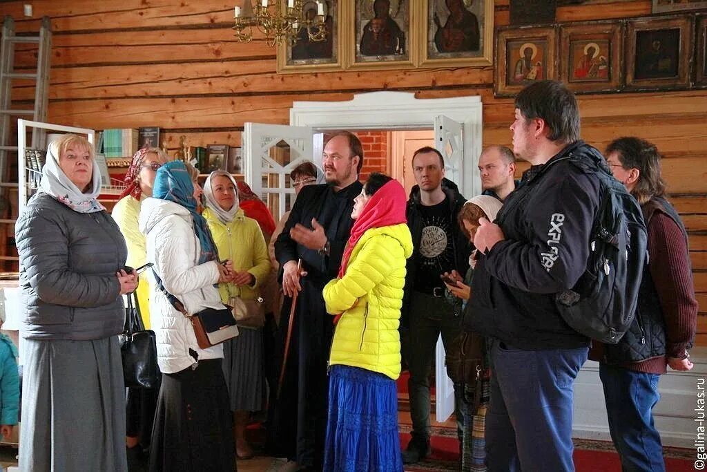 Старообрядческие поселения. Староверы в Воронеже. Казань поселение староверов. Ярмарка в Харовске.