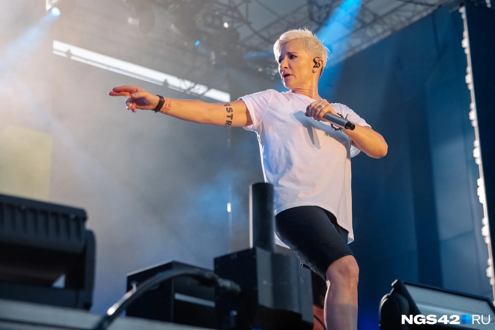 Maddy moxley. J aydol айдол pop. Выступит ли. Ван дайк диджей. Выступит ли.