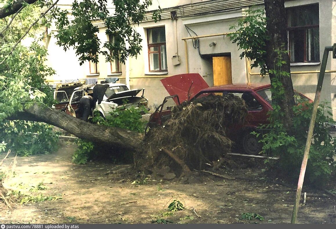 Московский ураган 1998 года. Ураган 98 года в Москве. Ураган в Москве летом 1998. 21 Июня 1998 ураган в Москве. 1 июня 1998