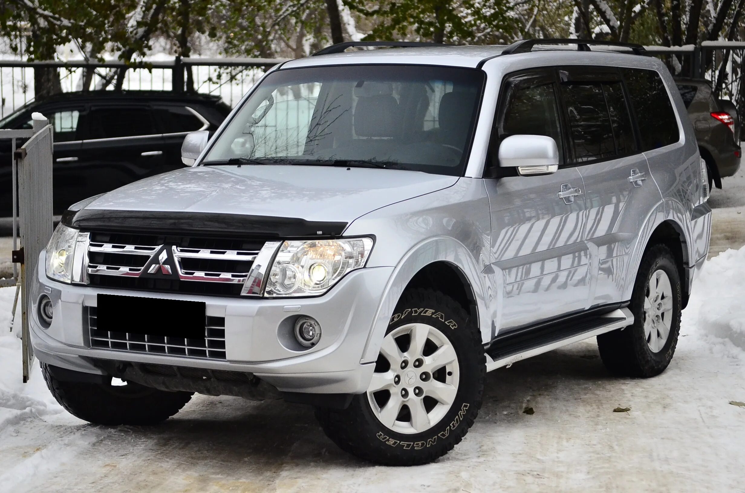 Мицубиси 2011г. Mitsubishi Pajero 2011. Мицубиси Паджеро 2011. Митсубиси Паджеро 2011 года. Mitsubishi Pajero, 2011 года.