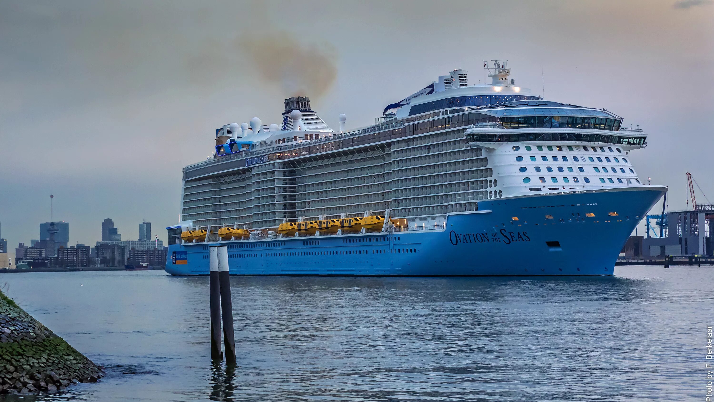 Passenger ships. Круиз Океанский лайнер. Трансатлантический круизный лайнер. Океанский лайнер круиз 18 +. Лайнер Роттердам.