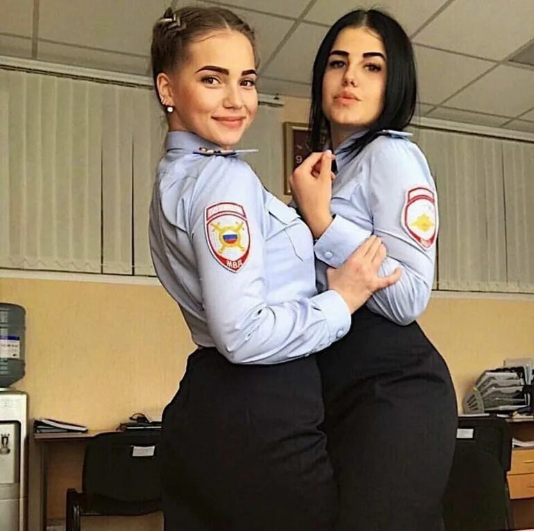 Девушки грузинки красивые фото. Полицейская форма для девушек 2020. Красивые девушки в форме мчс. Девушка полицейский. Лейтенант полиции виктория якунина.