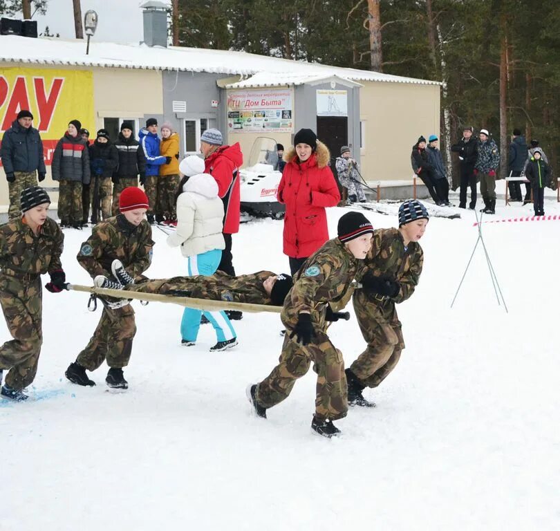 Зарница 23 февраля на улице