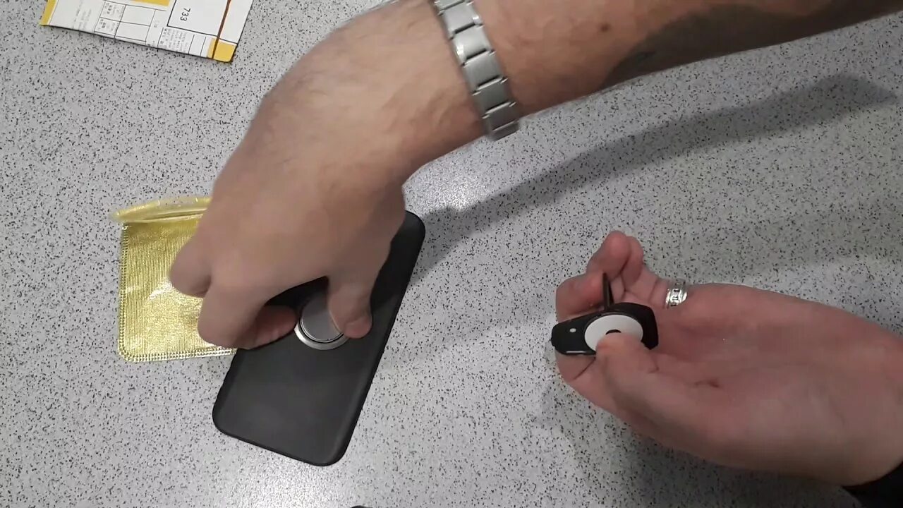 Клей для крышки смартфона задней. Украсить силиконовый чехол. На что приклеить заднюю крышку телефона. Чем заклеить крышку телефона заднюю. B7000, b8000, t7000, t8000.