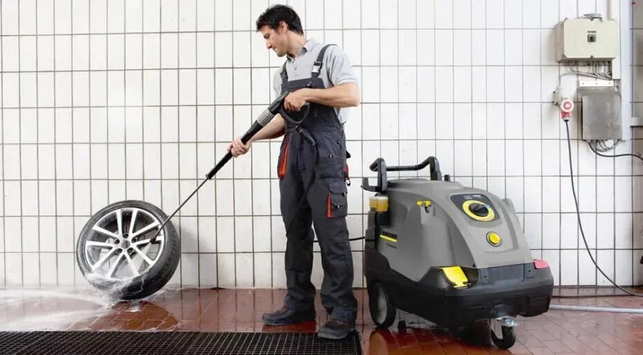 Нужна ли мойка высокого давления. Мойка высокого давления Karcher HDS 6/14 C. Керхер высокого давления HDS. Аппарат высокого давления Karcher HDS 7/16 C. Керхер HDS 8 18 4 М.