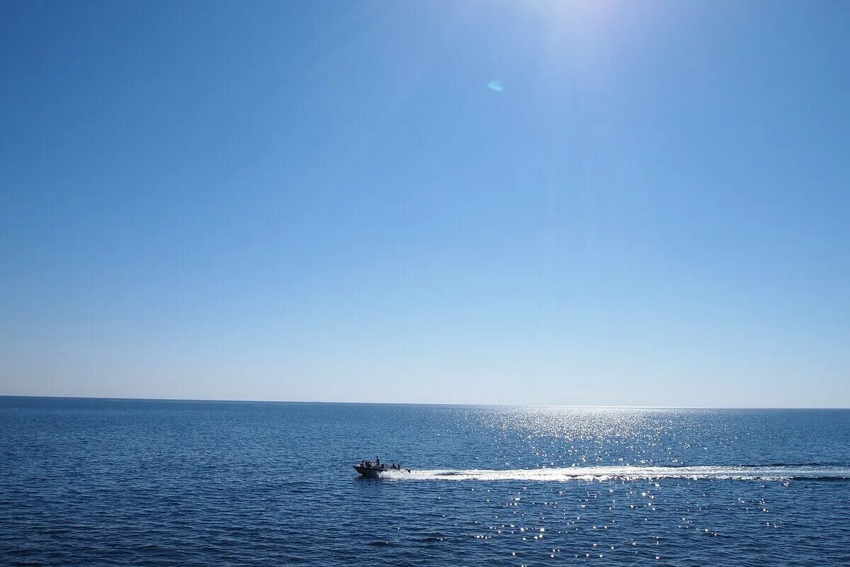 Акватории портов. Самое глубокое море на карте. Акватория моря это. Черное море на карте. Тихий океан камчатка.