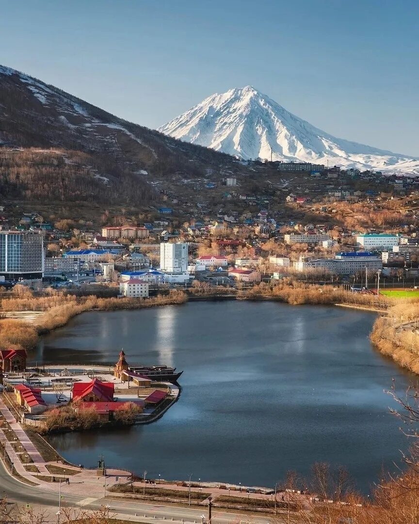 Камчатка это город. Дальний восток камчатка. петропавловск-камчатский природа. осенний петропавловск камчатский. камчатка фото.