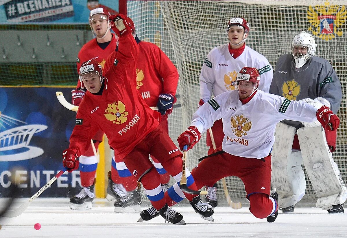 Сайт российский хоккей. Формы сборных по хоккею. Хоккей с мячом форма сборной России. Сборная России по хоккею в синей форме. Хоккей Россия арт.