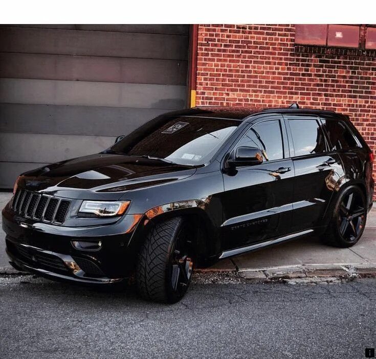 Как выглядит черный джип 2014 Jeep Grand Cherokee Overland right front qtr 2014 jeep grand cherokee, Je