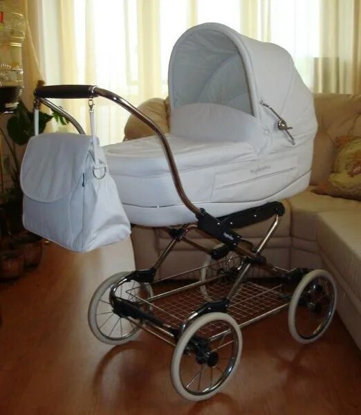Купить коляску недорого б у. Коляска Inglesina кожа белая. Домашняя коляска для новорожденных. Коляски для дома для новорожденных. Коляска люлька для новорожденных для девочки.
