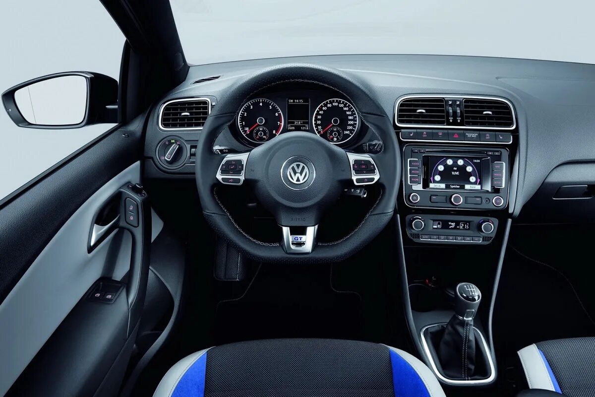 Поло интерьер. Volkswagen Polo sedan gt салон. Volkswagen Polo 2017 салон. Фольксваген поло gt 2013. Фольксваген поло gt 2016 Interior.