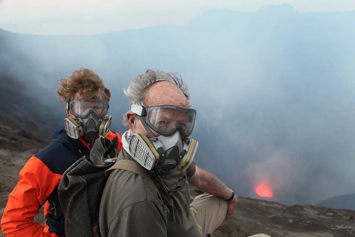 В самое пекло Вернер Херцог. Into the Inferno 2016. Учёный вулканов.