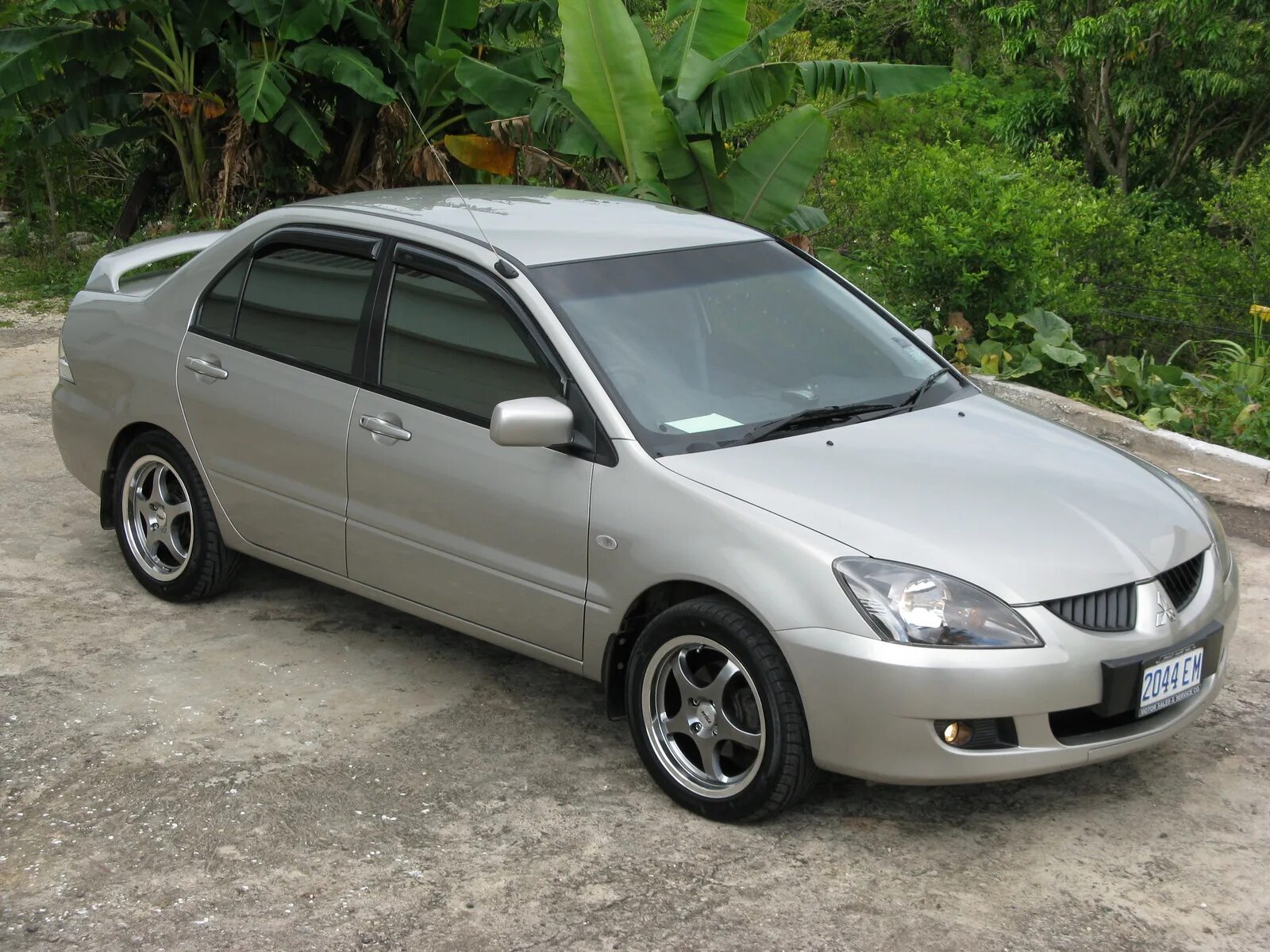 Mitsubishi Lancer 2005. Мицубиси Лансер 2005. Mitsubishi Lancer 9 2005. Mitsubishi Lancer IX 2005. И 2006 г 2005 год