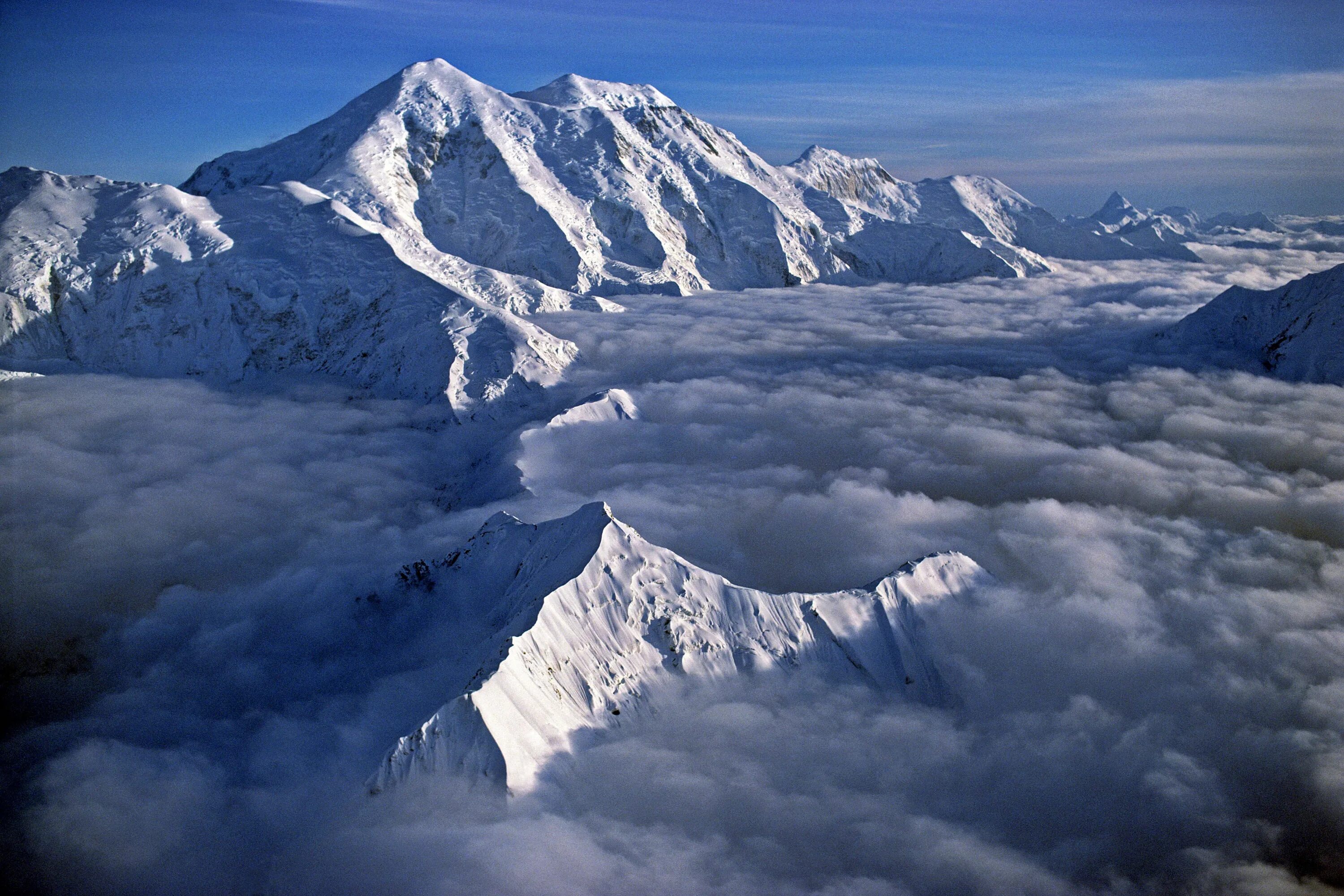 Горы северной америки высота. Гора Мак Кинли Северная Америка. Маунт-Кинлей (Denali) - Аляска. Денали (гора) пик. Гора Мак Кинли Горная система.