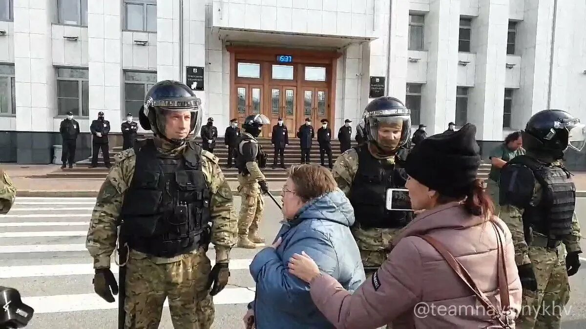 ОМОН Хабаровск. ОМОН на площади.