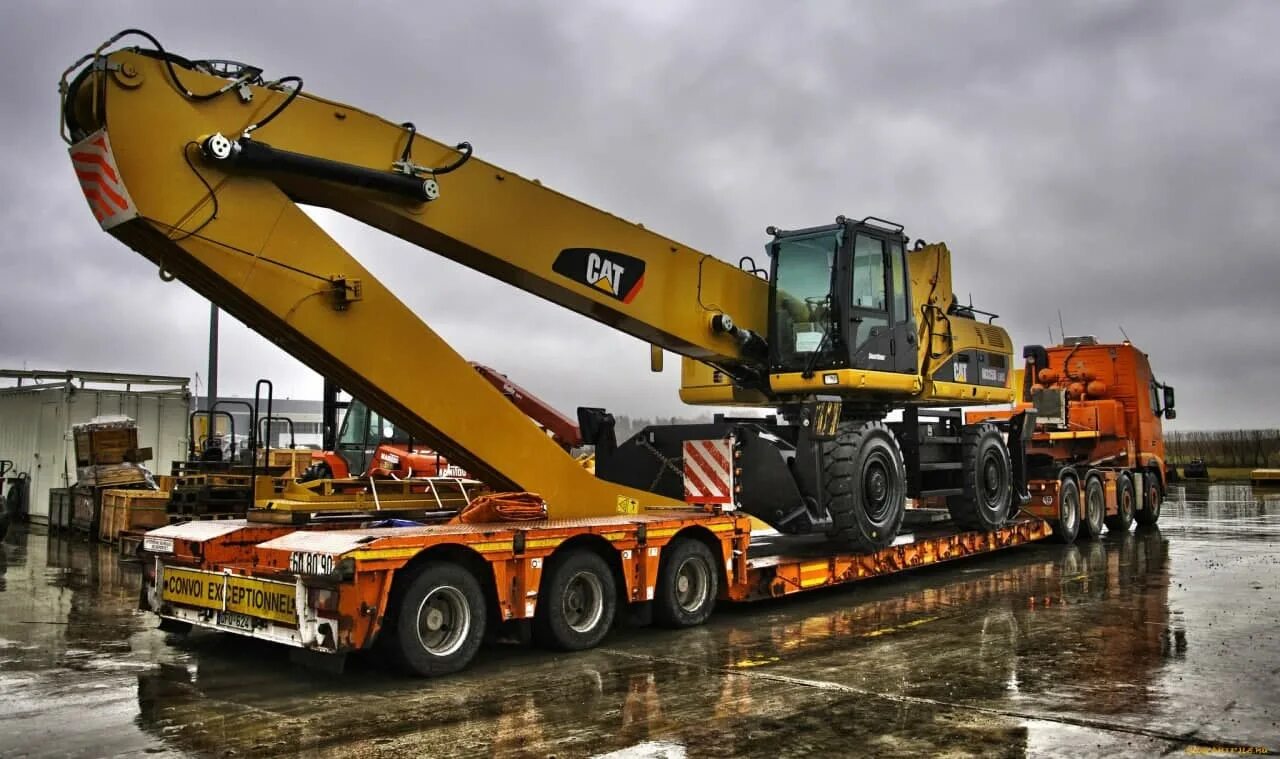 Трал 80т. Катерпиллер трал. Трал 80 тонн. JCB 4x трал. Доставка экскаватора