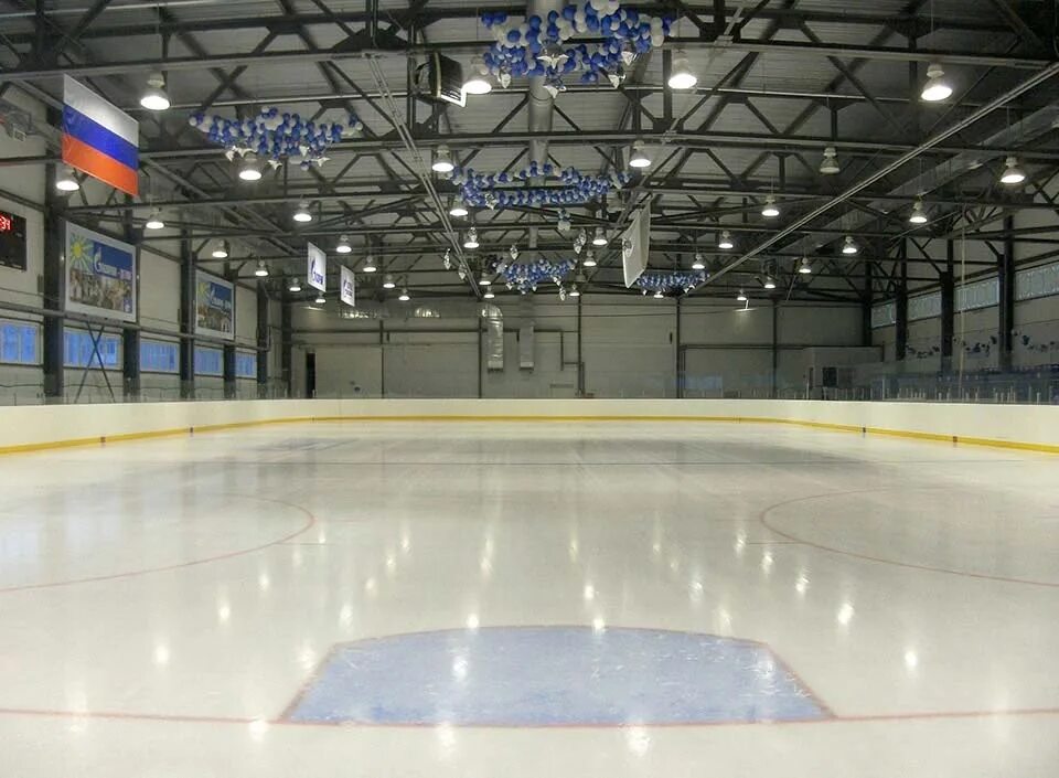 Ледовый дворец бологое. Орион бологое. Бологое ледовый дворец. Бологое ледовый дворец. Трубчевск ледовый дворец вымпел.