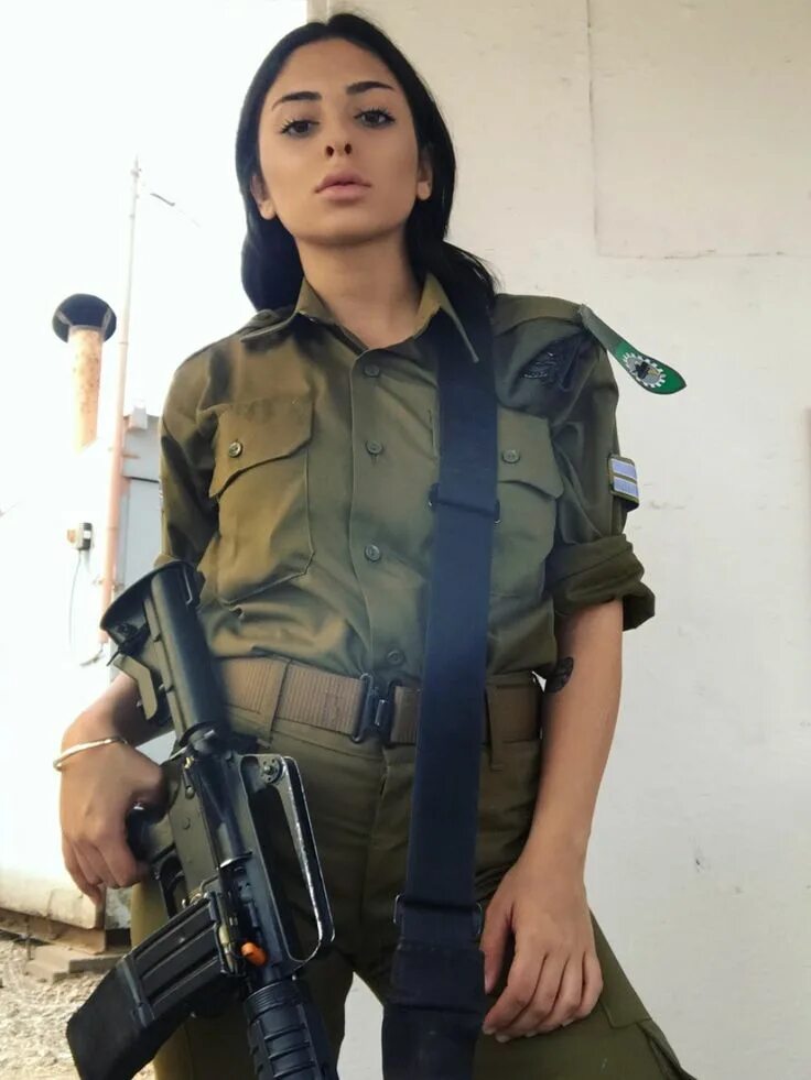 Israel woman. Israel woman. Даниэлла кертес служба в цахал. Женщины цахал флаг израиля. Israel woman.