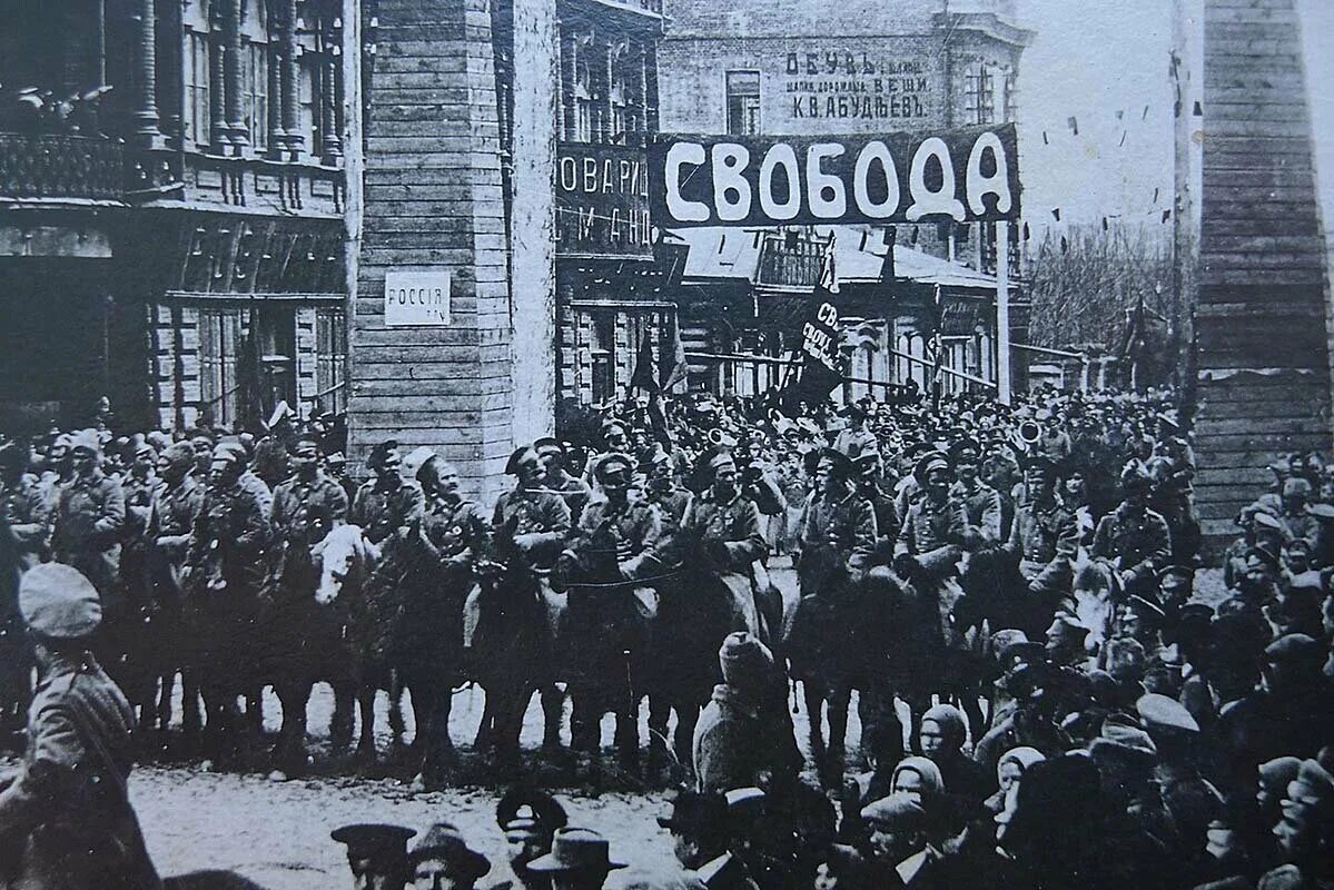 Революция качественный скачок. Великая Февральская революция 1917. Революция 1917 г Петроград. Февральская революция в России 1917. Октябрьская революция Петроград 1917.